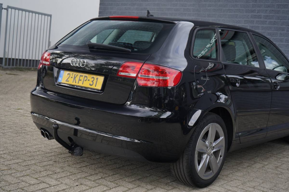 Audi A3 Audi A3 Sportback 1.4 TFSI Attraction, Leder, Navigatie, NAP