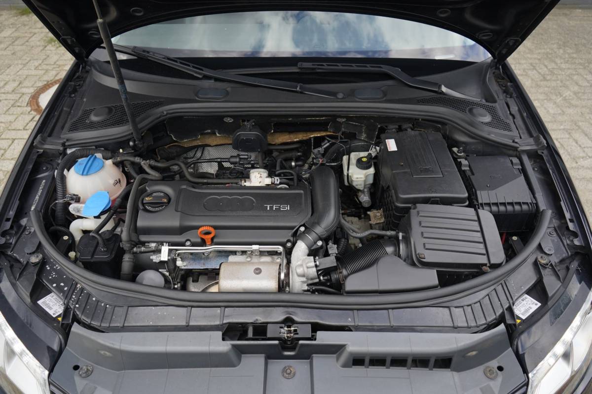 Audi A3 Audi A3 Sportback 1.4 TFSI Attraction, Leder, Navigatie, NAP