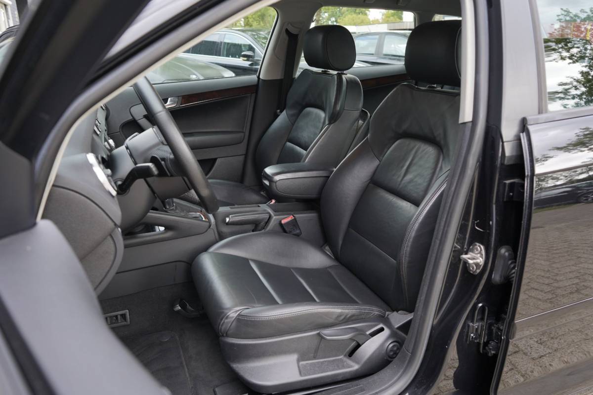 Audi A3 Audi A3 Sportback 1.4 TFSI Attraction, Leder, Navigatie, NAP