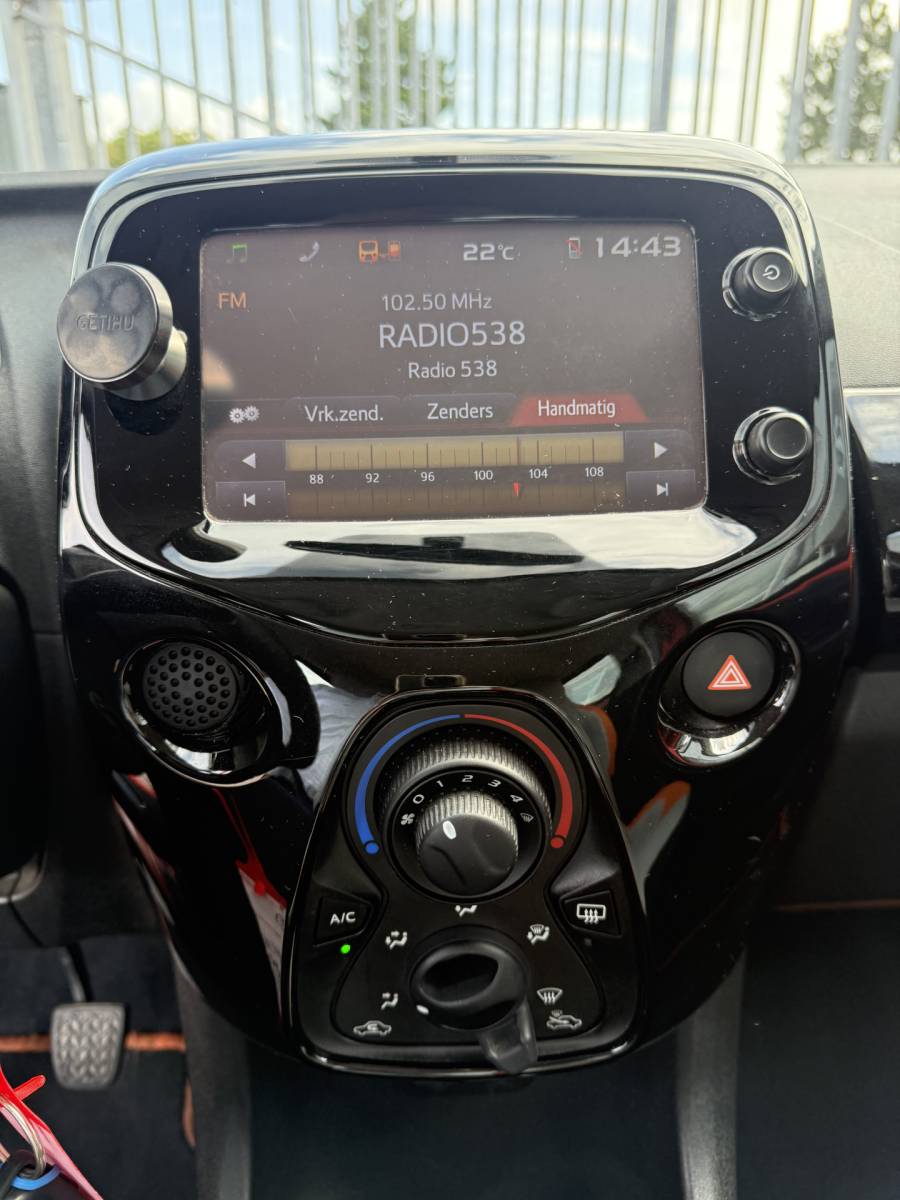 Toyota Aygo Toyota Aygo 1.0 VVT-i x-wave Airco, Camera, Bluetooth tel, etc..!!