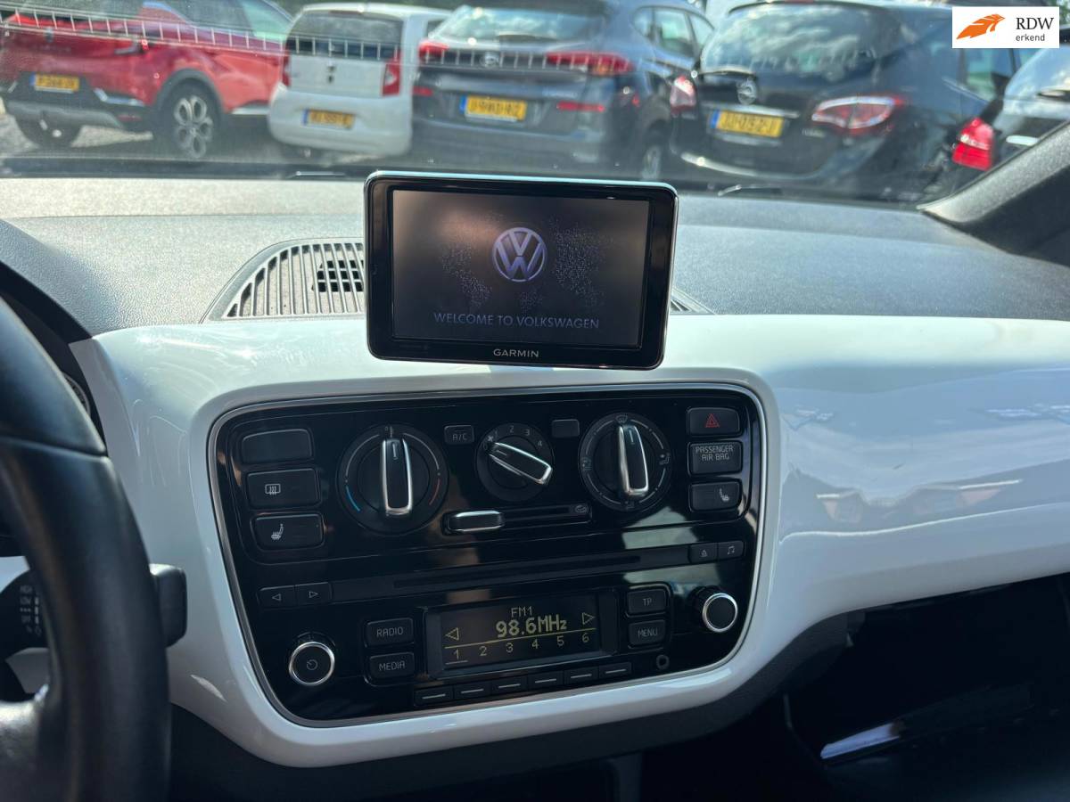 Volkswagen up! Volkswagen Up! 1.0 high up! Club BlueMotion|Airco|Stoelverwarming|Elek spiegels|