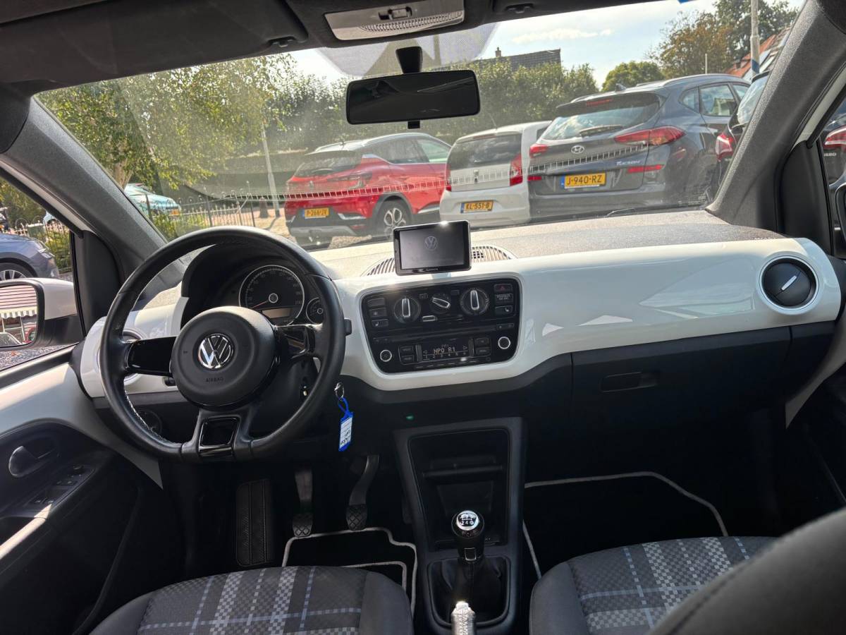 Volkswagen up! Volkswagen Up! 1.0 high up! Club BlueMotion|Airco|Stoelverwarming|Elek spiegels|