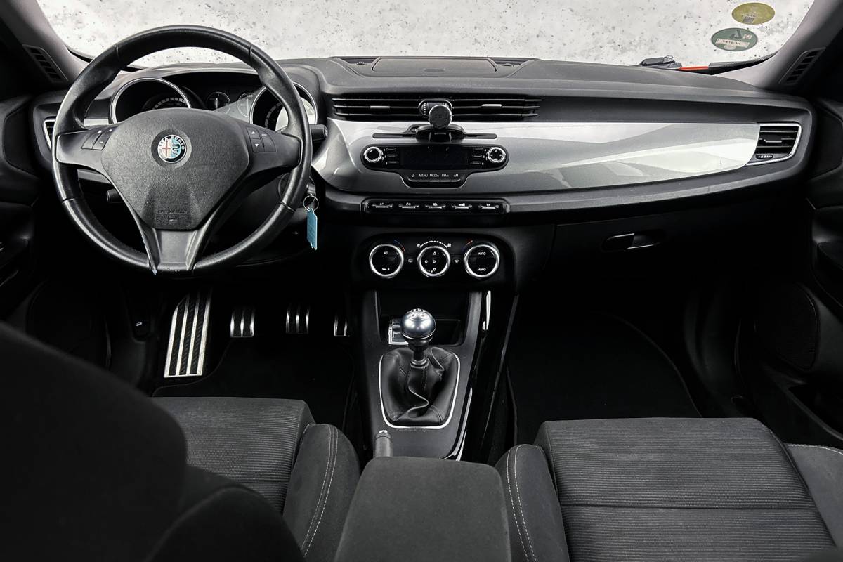 Alfa Romeo Giulietta Alfa Romeo Giulietta 1.4 T Distinctive | Cruise control | LED koplampen | Airco