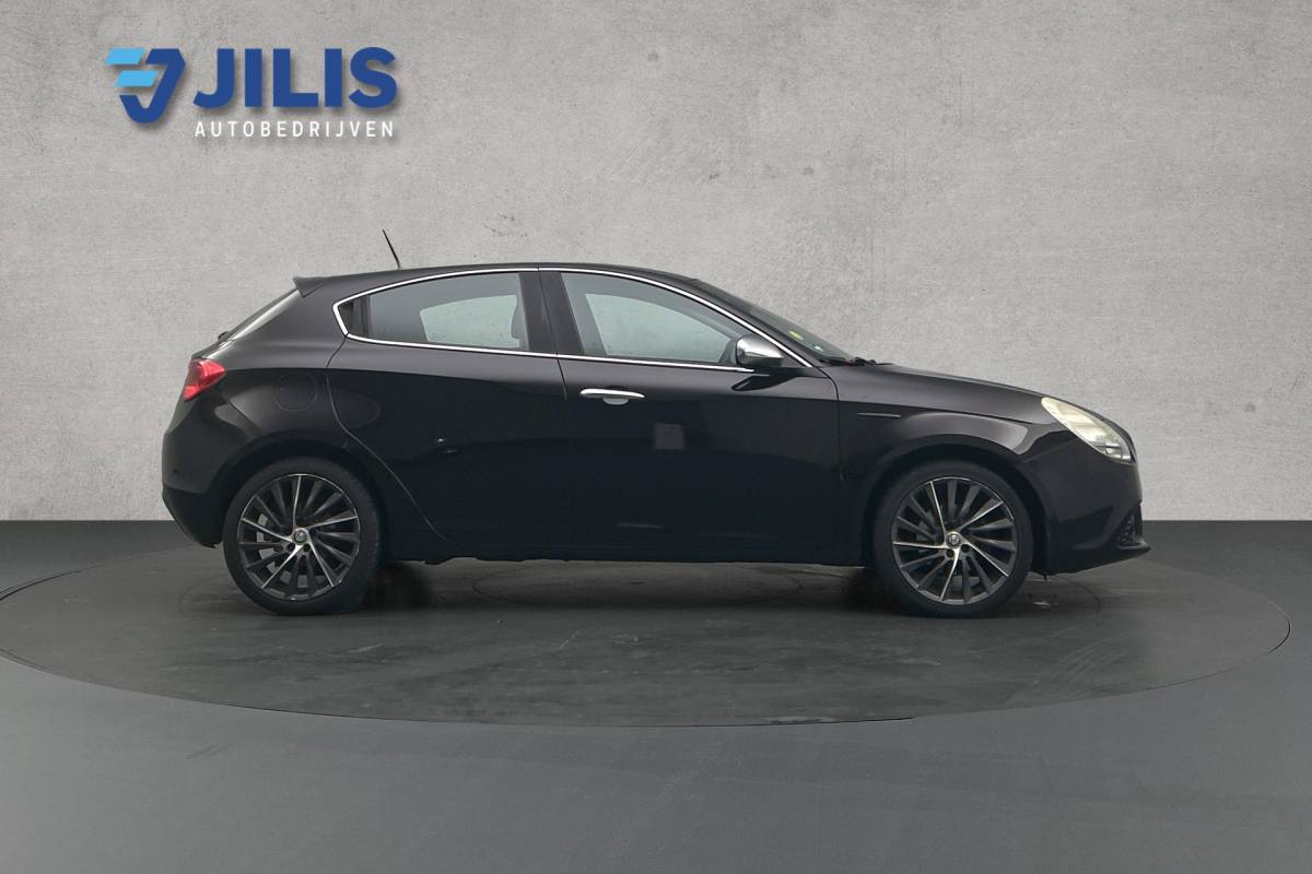 Alfa Romeo Giulietta Alfa Romeo Giulietta 1.4 T Distinctive | Cruise control | LED koplampen | Airco
