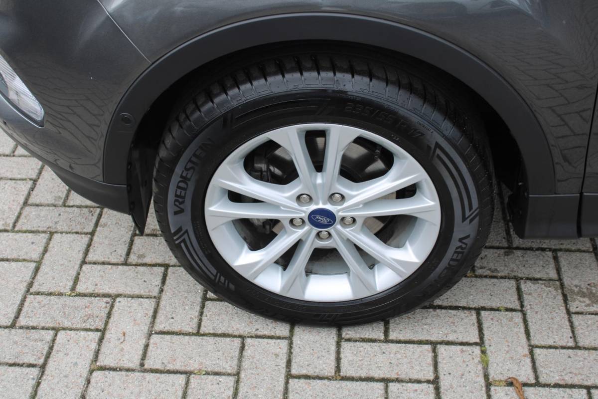 Ford Kuga Ford Kuga 1.5 EcoBoost Titanium | Stoelverwarming | Voorruitverwarming | Trekhaak | Cruise Control
