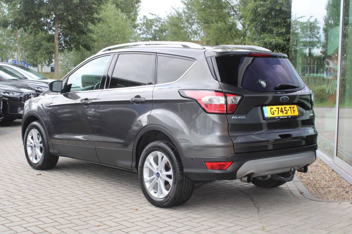 Ford Kuga Ford Kuga 1.5 EcoBoost Titanium | Stoelverwarming | Voorruitverwarming | Trekhaak | Cruise Control