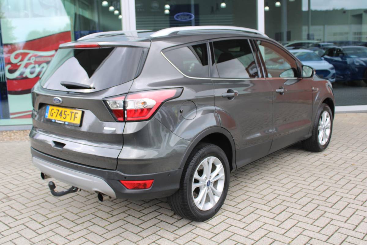 Ford Kuga Ford Kuga 1.5 EcoBoost Titanium | Stoelverwarming | Voorruitverwarming | Trekhaak | Cruise Control