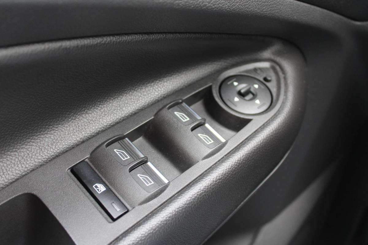Ford Kuga Ford Kuga 1.5 EcoBoost Titanium | Stoelverwarming | Voorruitverwarming | Trekhaak | Cruise Control