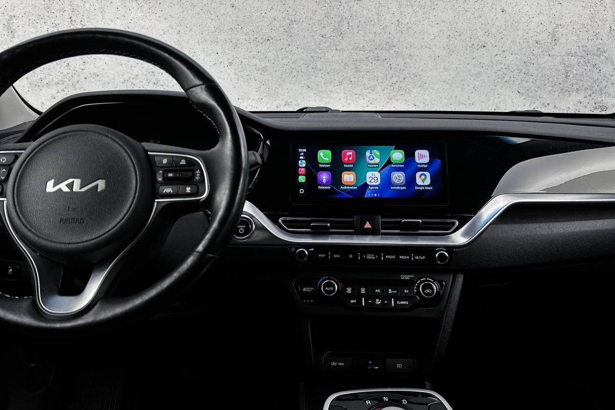 Kia e-Niro Kia e-Niro Edition 64 kWh | Stoelverwarming | Half lederen bekleding | Camera