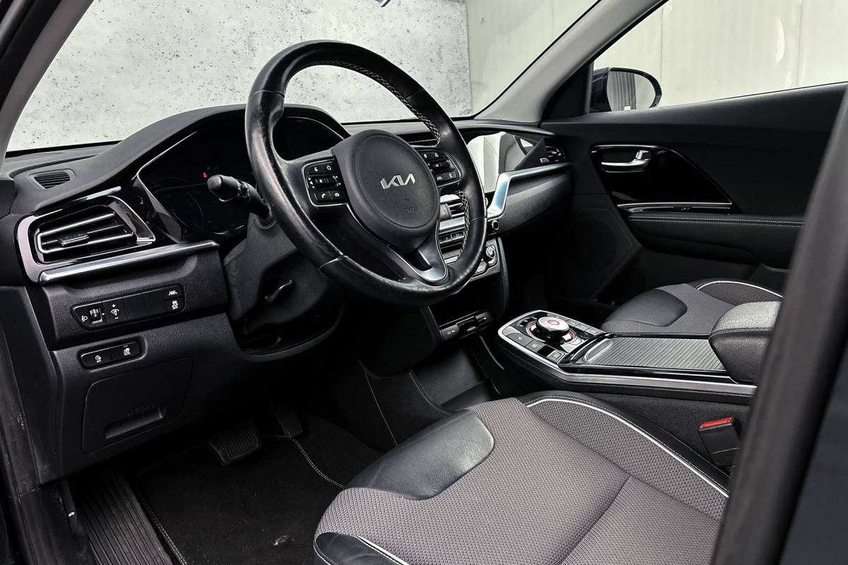 Kia e-Niro Kia e-Niro Edition 64 kWh | Stoelverwarming | Half lederen bekleding | Camera