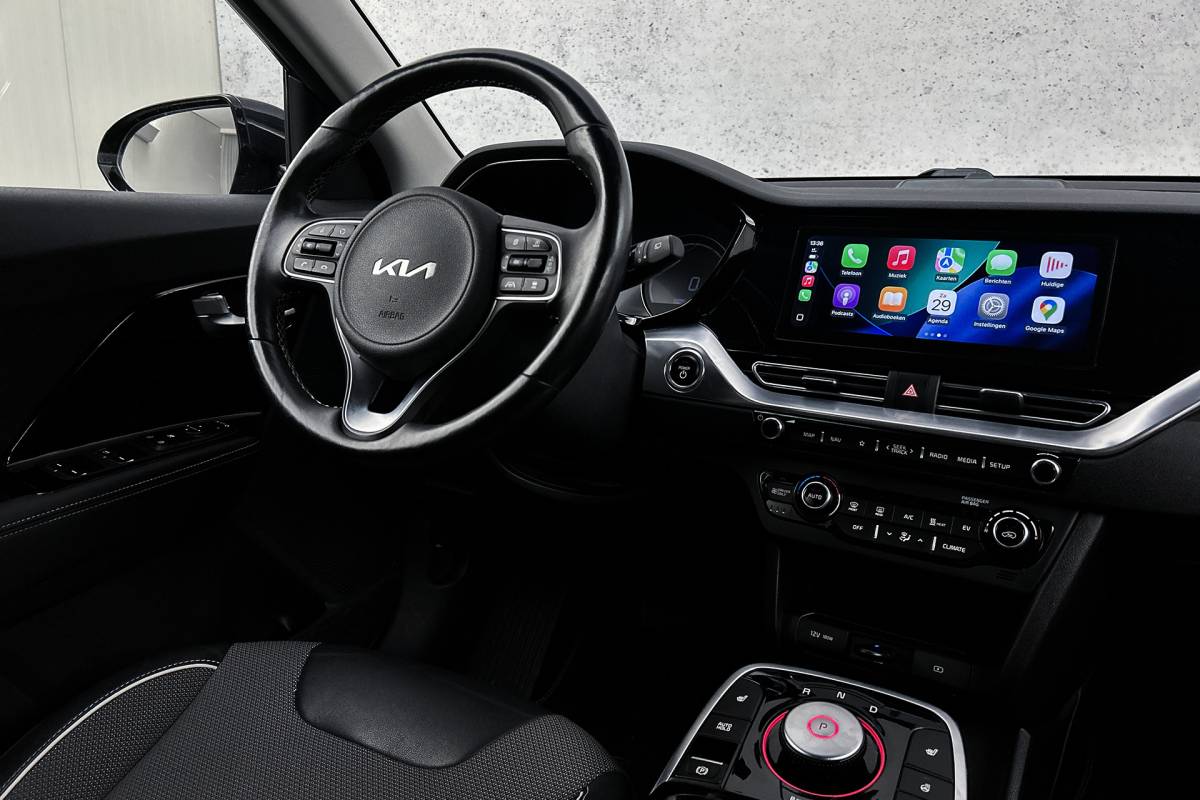 Kia e-Niro Kia e-Niro Edition 64 kWh | Stoelverwarming | Half lederen bekleding | Camera