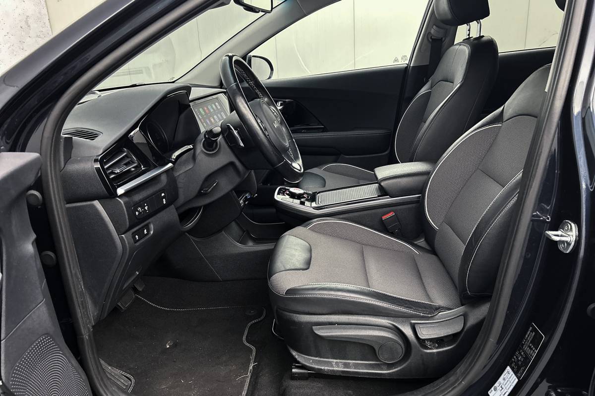 Kia e-Niro Kia e-Niro Edition 64 kWh | Stoelverwarming | Half lederen bekleding | Camera