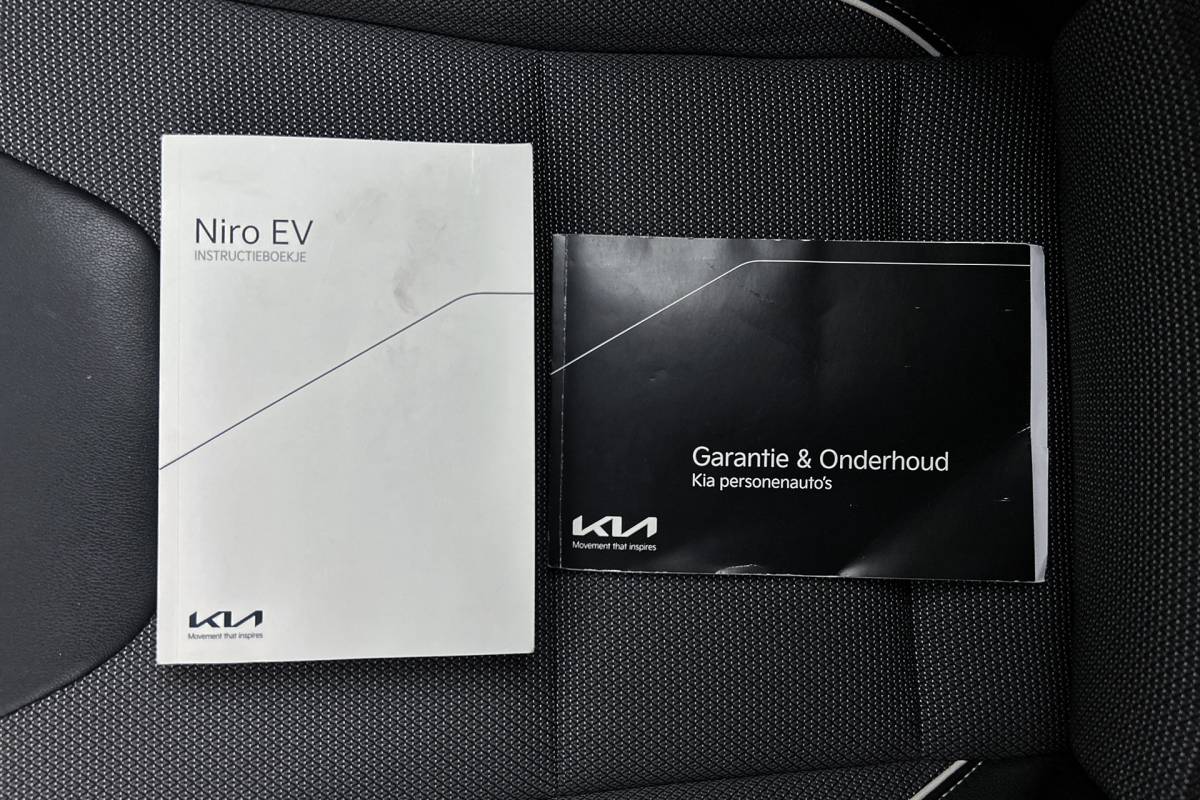 Kia e-Niro Kia e-Niro Edition 64 kWh | Stoelverwarming | Half lederen bekleding | Camera