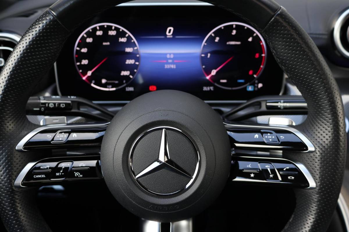 Mercedes-Benz C-Klasse Mercedes C-klasse Estate 220 d AMG Line / Panoramadak / Burmester Surround / Massage Stoelen / Night Pakket / Trekhaak Wegklapbaar