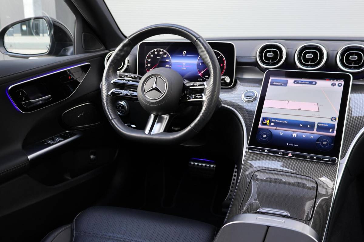 Mercedes-Benz C-Klasse Mercedes C-klasse Estate 220 d AMG Line / Panoramadak / Burmester Surround / Massage Stoelen / Night Pakket / Trekhaak Wegklapbaar