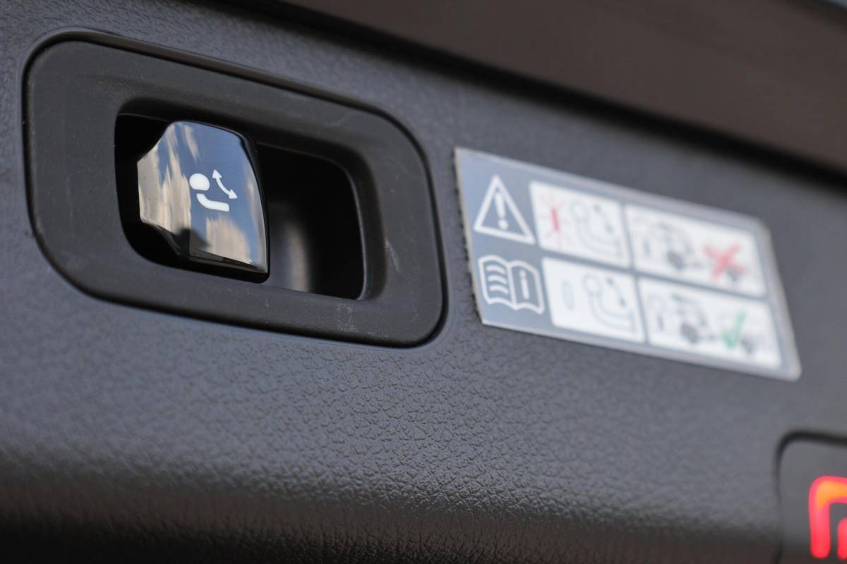 Mercedes-Benz C-Klasse Mercedes C-klasse Estate 220 d AMG Line / Panoramadak / Burmester Surround / Massage Stoelen / Night Pakket / Trekhaak Wegklapbaar