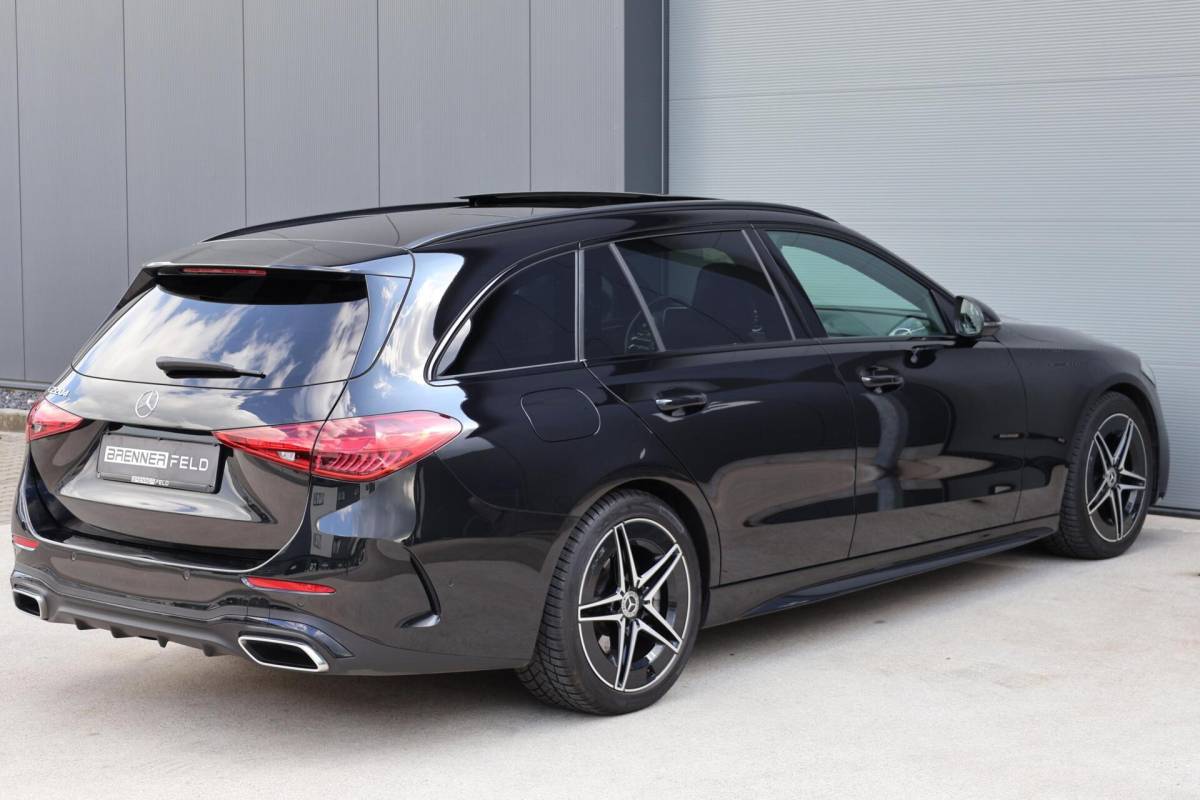 Mercedes-Benz C-Klasse Mercedes C-klasse Estate 220 d AMG Line / Panoramadak / Burmester Surround / Massage Stoelen / Night Pakket / Trekhaak Wegklapbaar