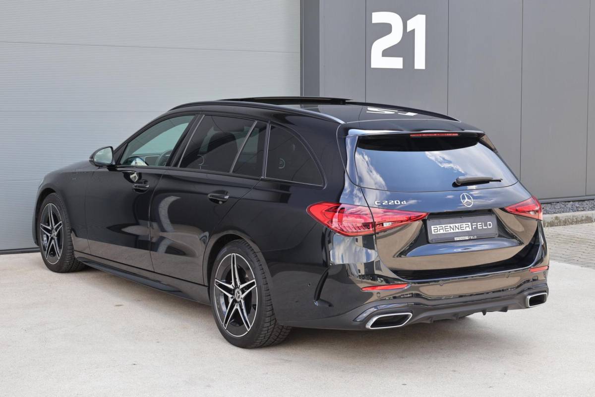 Mercedes-Benz C-Klasse Mercedes C-klasse Estate 220 d AMG Line / Panoramadak / Burmester Surround / Massage Stoelen / Night Pakket / Trekhaak Wegklapbaar