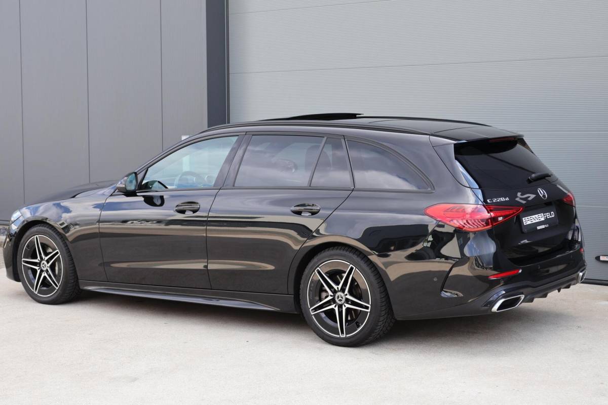Mercedes-Benz C-Klasse Mercedes C-klasse Estate 220 d AMG Line / Panoramadak / Burmester Surround / Massage Stoelen / Night Pakket / Trekhaak Wegklapbaar