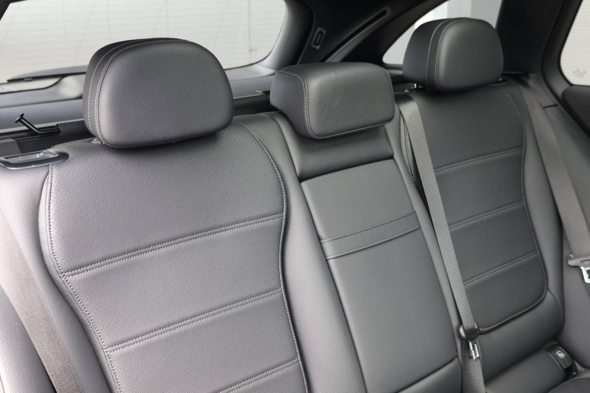 Mercedes-Benz C-Klasse Mercedes C-klasse Estate 220 d AMG Line / Panoramadak / Burmester Surround / Massage Stoelen / Night Pakket / Trekhaak Wegklapbaar