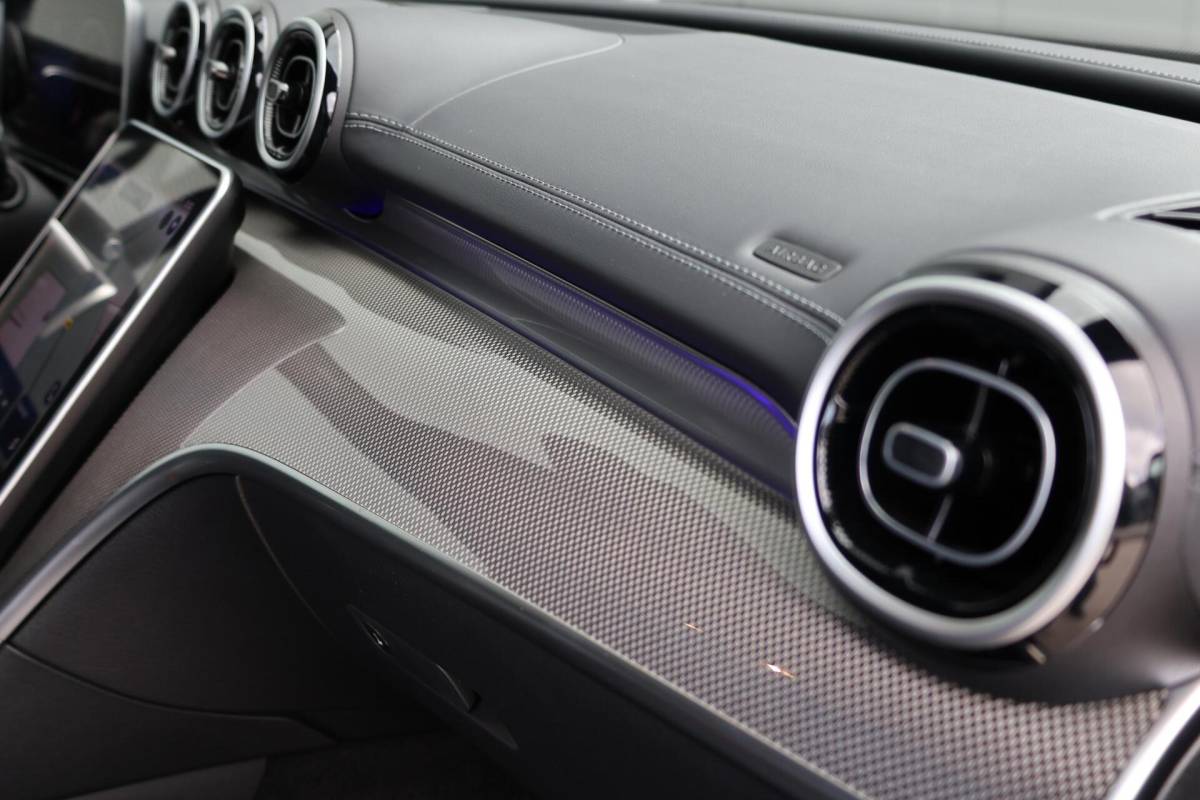Mercedes-Benz C-Klasse Mercedes C-klasse Estate 220 d AMG Line / Panoramadak / Burmester Surround / Massage Stoelen / Night Pakket / Trekhaak Wegklapbaar