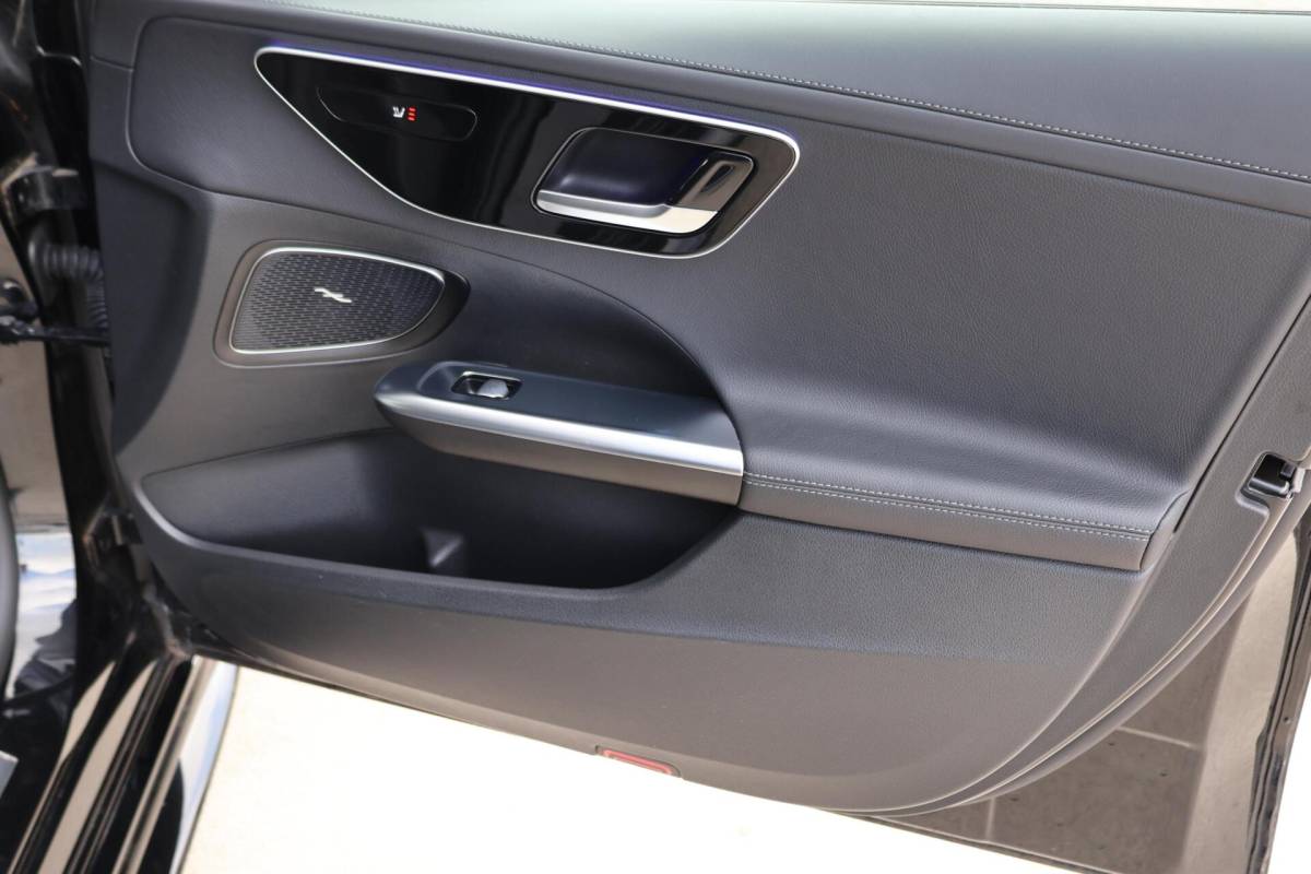 Mercedes-Benz C-Klasse Mercedes C-klasse Estate 220 d AMG Line / Panoramadak / Burmester Surround / Massage Stoelen / Night Pakket / Trekhaak Wegklapbaar