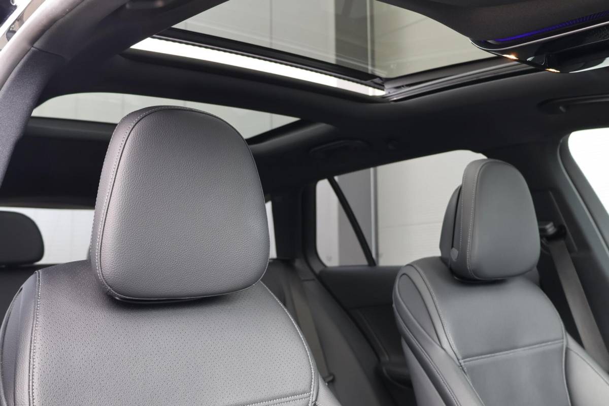 Mercedes-Benz C-Klasse Mercedes C-klasse Estate 220 d AMG Line / Panoramadak / Burmester Surround / Massage Stoelen / Night Pakket / Trekhaak Wegklapbaar
