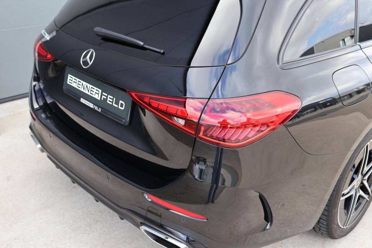 Mercedes-Benz C-Klasse Mercedes C-klasse Estate 220 d AMG Line / Panoramadak / Burmester Surround / Massage Stoelen / Night Pakket / Trekhaak Wegklapbaar