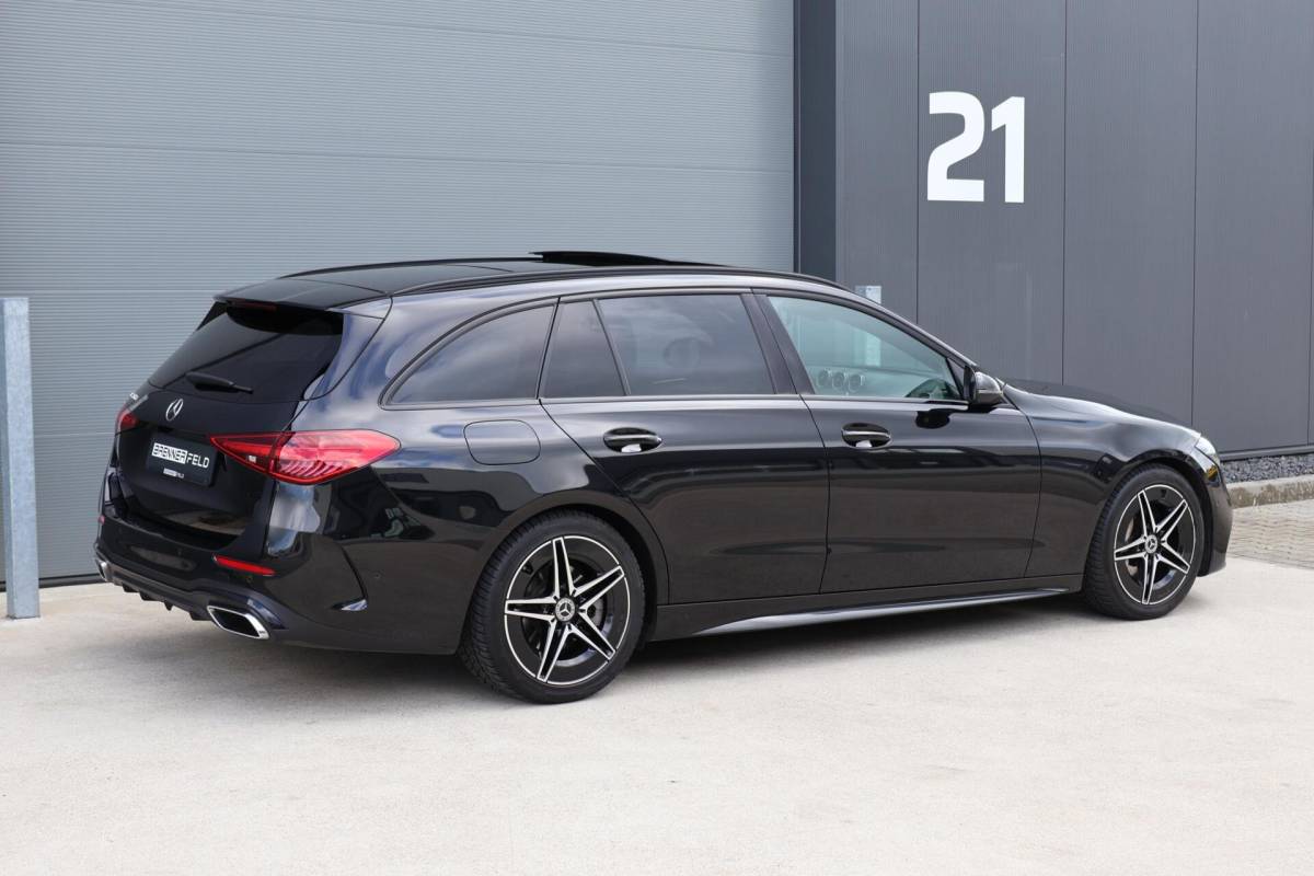 Mercedes-Benz C-Klasse Mercedes C-klasse Estate 220 d AMG Line / Panoramadak / Burmester Surround / Massage Stoelen / Night Pakket / Trekhaak Wegklapbaar