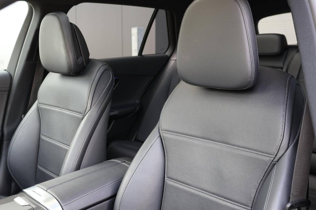 Mercedes-Benz C-Klasse Mercedes C-klasse Estate 220 d AMG Line / Panoramadak / Burmester Surround / Massage Stoelen / Night Pakket / Trekhaak Wegklapbaar