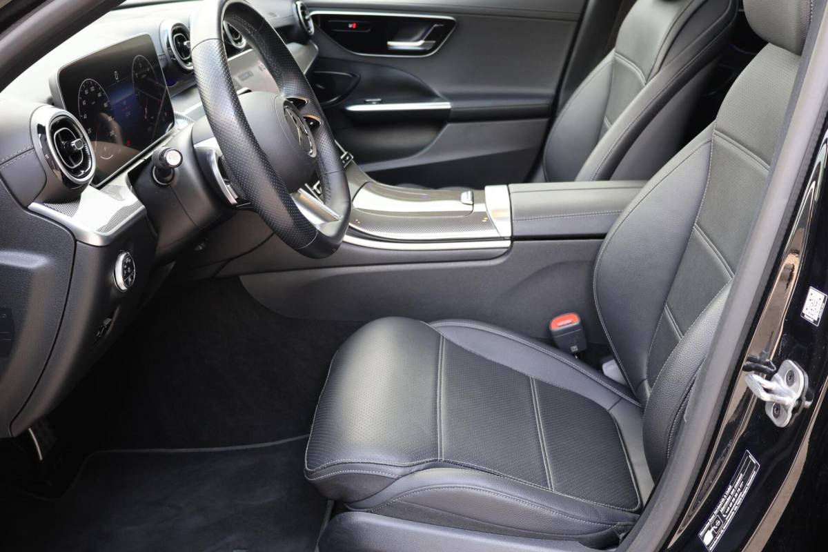Mercedes-Benz C-Klasse Mercedes C-klasse Estate 220 d AMG Line / Panoramadak / Burmester Surround / Massage Stoelen / Night Pakket / Trekhaak Wegklapbaar
