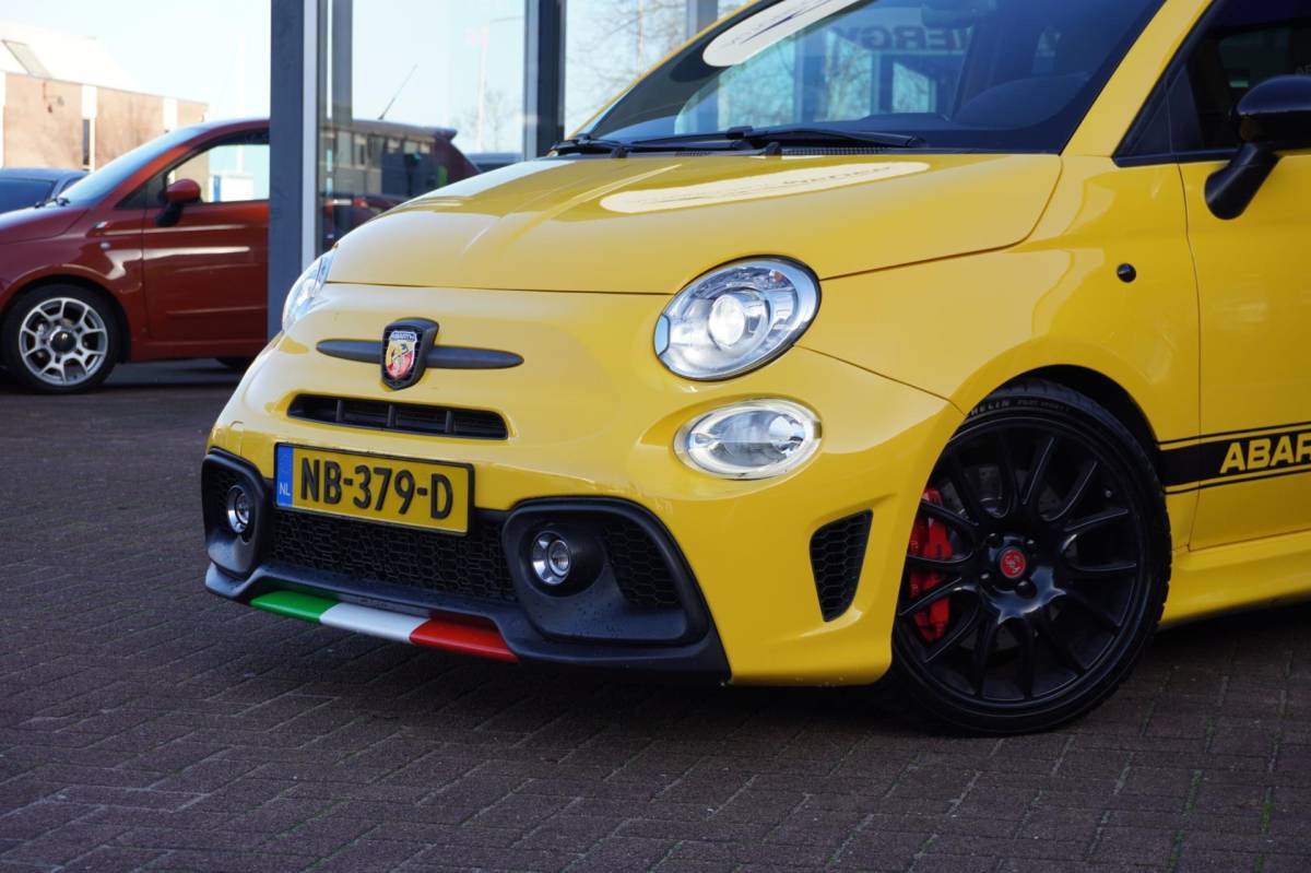 Fiat 500 Fiat 500 1.4 T-Jet Abarth Competizione 595 Automaat | 91.000KM | NL auto | Vol opties | 180PK | Inruil mogelijk