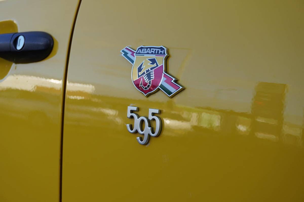 Fiat 500 Fiat 500 1.4 T-Jet Abarth Competizione 595 Automaat | 91.000KM | NL auto | Vol opties | 180PK | Inruil mogelijk