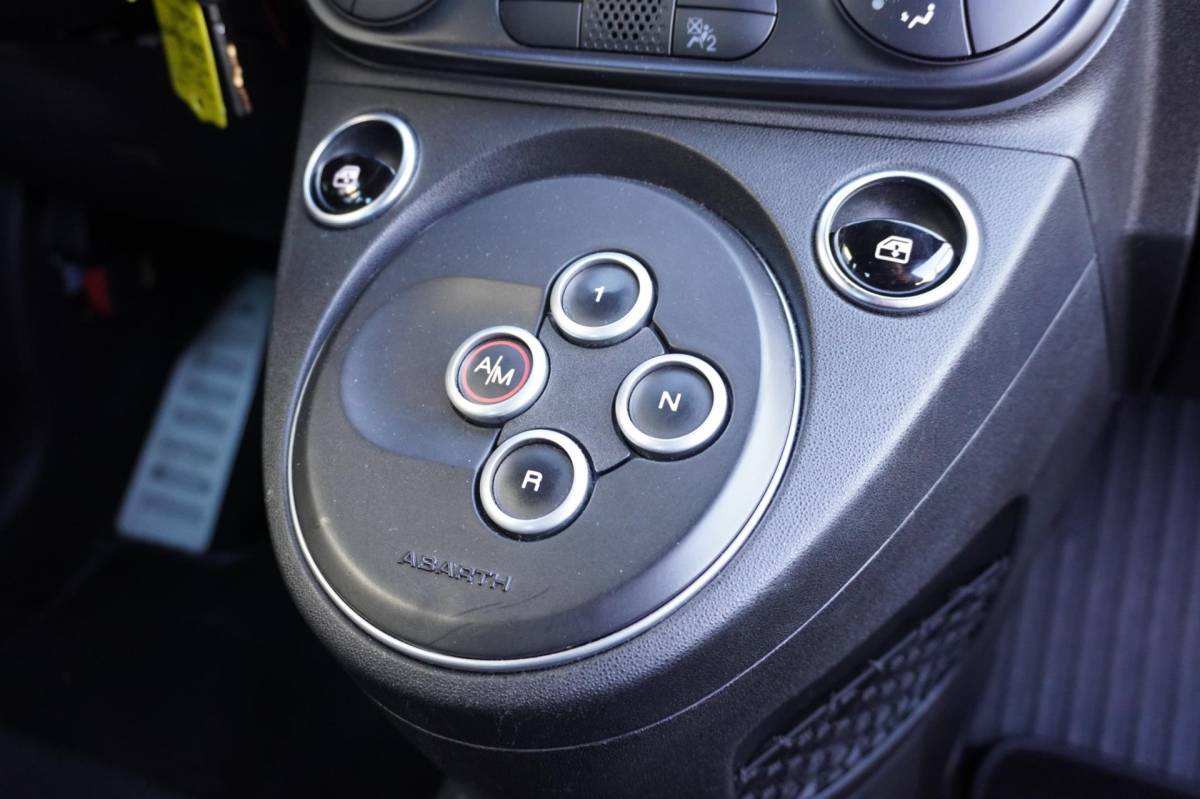 Fiat 500 Fiat 500 1.4 T-Jet Abarth Competizione 595 Automaat | 91.000KM | NL auto | Vol opties | 180PK | Inruil mogelijk