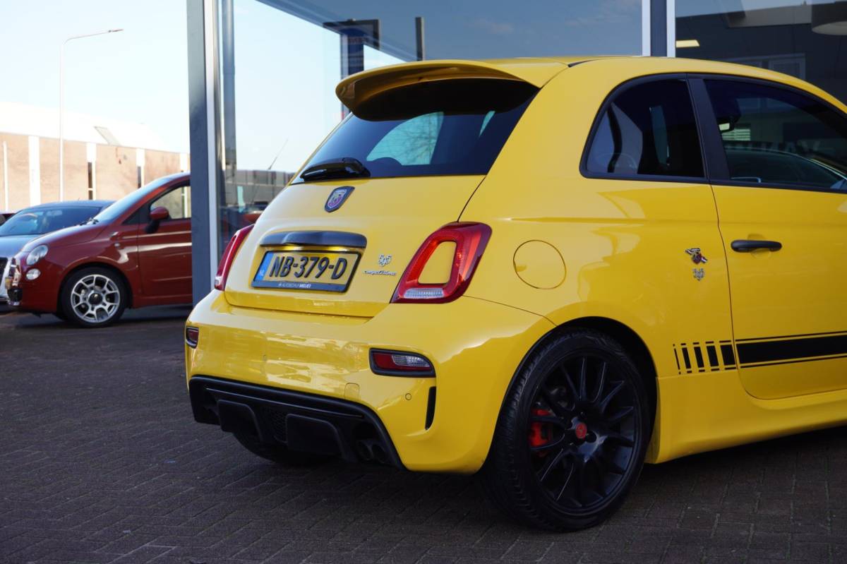 Fiat 500 Fiat 500 1.4 T-Jet Abarth Competizione 595 Automaat | 91.000KM | NL auto | Vol opties | 180PK | Inruil mogelijk