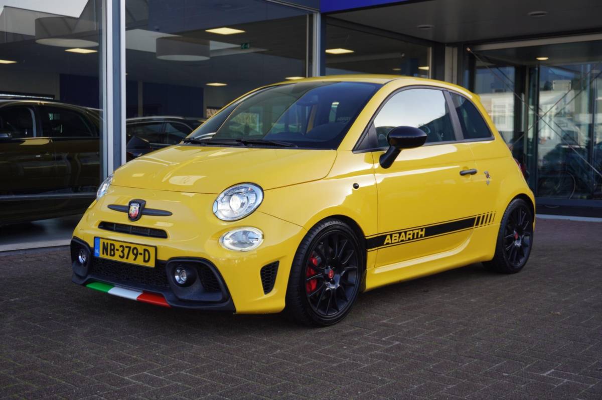 Fiat 500 Fiat 500 1.4 T-Jet Abarth Competizione 595 Automaat | 91.000KM | NL auto | Vol opties | 180PK | Inruil mogelijk