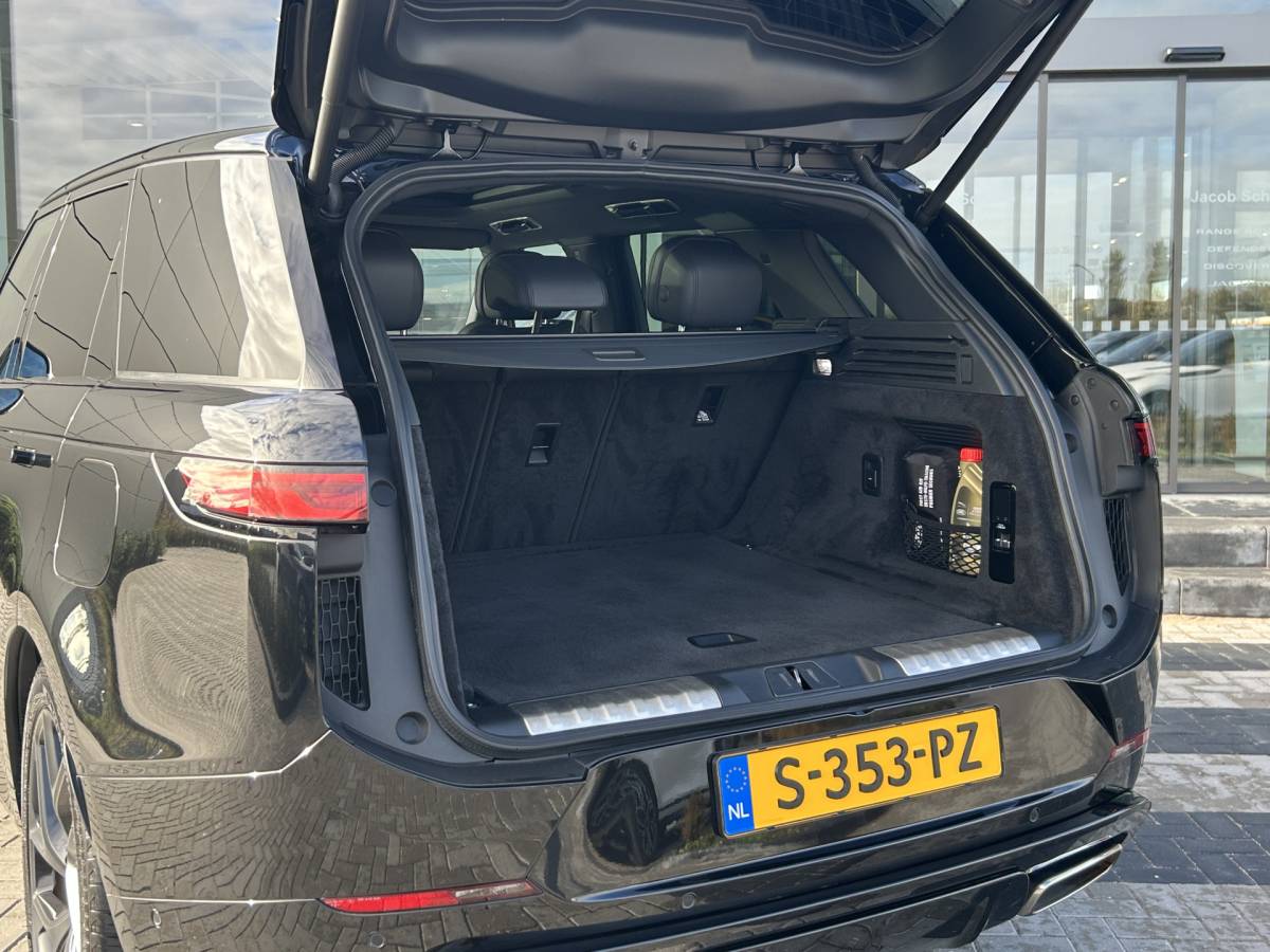 Land Rover Range Rover Sport Land Rover Range Rover Sport 3.0 P440e Dynamic HSE | Nieuw door ons geleverd | Geklimatiseerde voorstoelen |