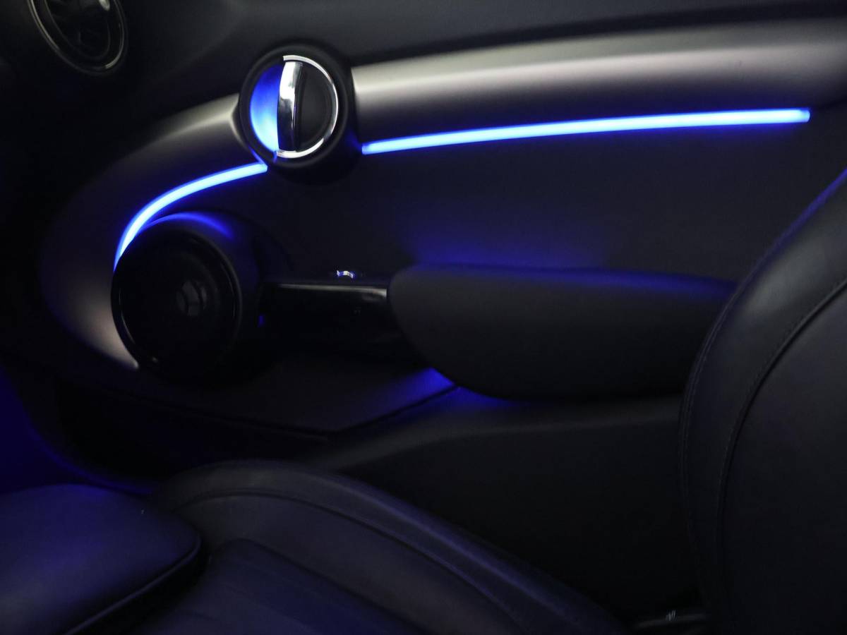 MINI 5-Deurs MINI 5-Deurs 1.5 COOPER AUT. + LEDER | UNION JACK LED | HARMAN/KARDON | MINI YOURS | APPLE CARPLAY