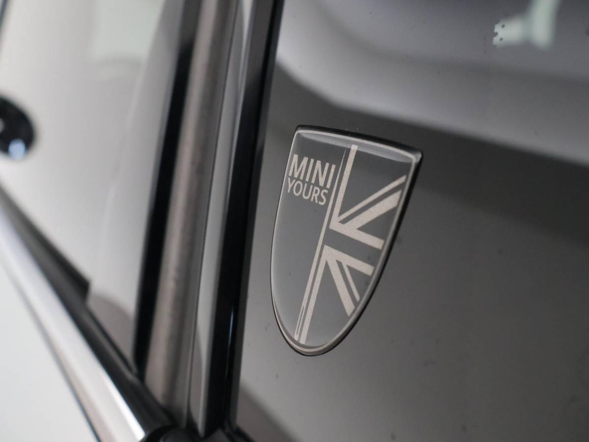 MINI 5-Deurs MINI 5-Deurs 1.5 COOPER AUT. + LEDER | UNION JACK LED | HARMAN/KARDON | MINI YOURS | APPLE CARPLAY