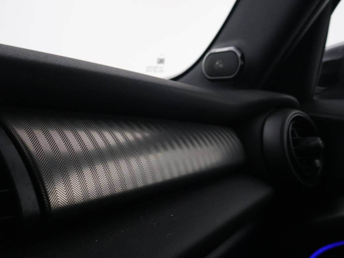 MINI 5-Deurs MINI 5-Deurs 1.5 COOPER AUT. + LEDER | UNION JACK LED | HARMAN/KARDON | MINI YOURS | APPLE CARPLAY