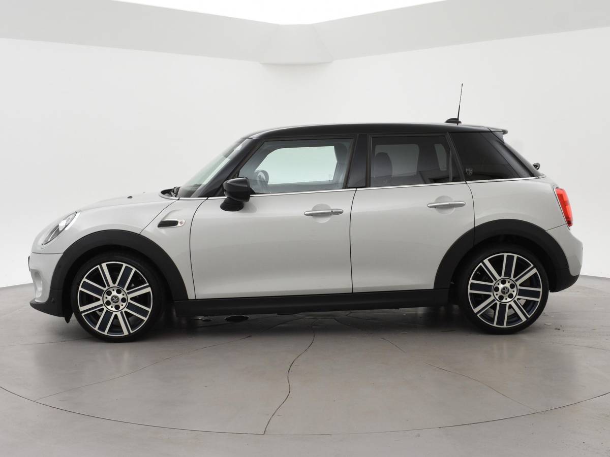 MINI 5-Deurs MINI 5-Deurs 1.5 COOPER AUT. + LEDER | UNION JACK LED | HARMAN/KARDON | MINI YOURS | APPLE CARPLAY