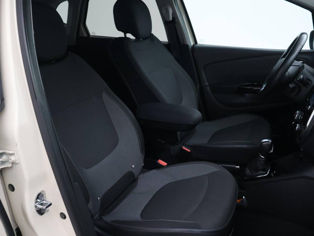 Renault Captur Renault Captur 1.2 TCe TWO-TONE DYNAMIQUE AUTOMAAT + CAMERA | TREKHAAK | KEYLESS | NAVIGATIE