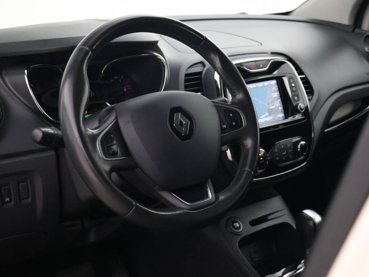 Renault Captur Renault Captur 1.2 TCe TWO-TONE DYNAMIQUE AUTOMAAT + CAMERA | TREKHAAK | KEYLESS | NAVIGATIE