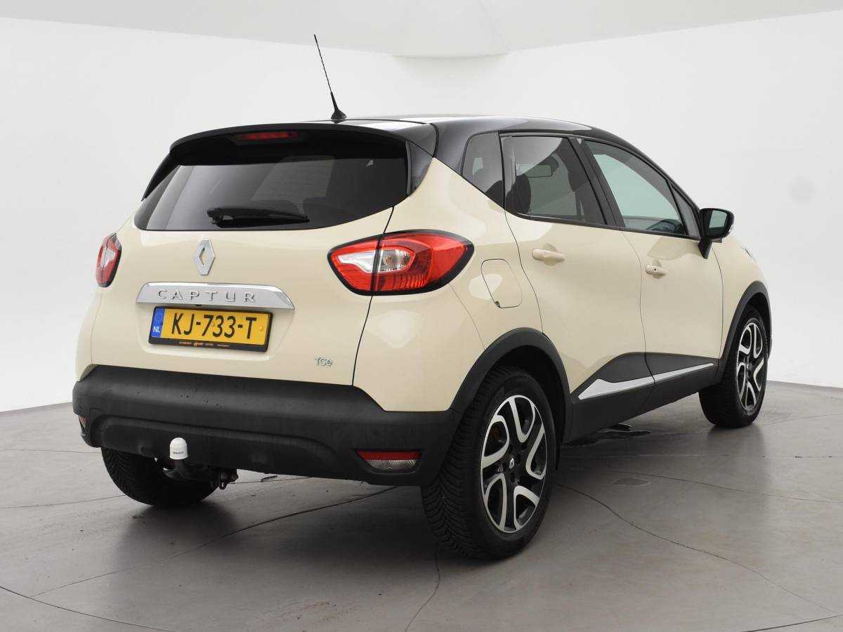 Renault Captur Renault Captur 1.2 TCe TWO-TONE DYNAMIQUE AUTOMAAT + CAMERA | TREKHAAK | KEYLESS | NAVIGATIE