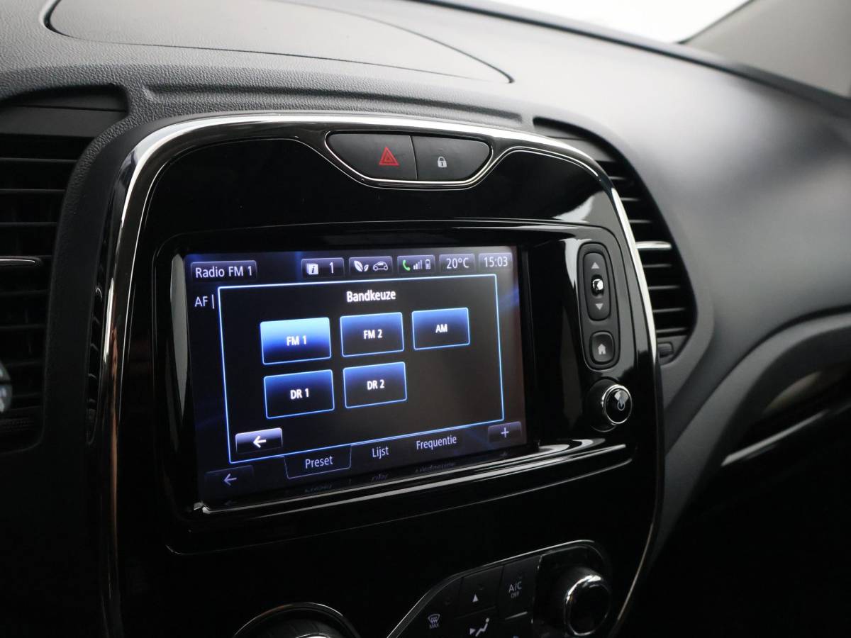 Renault Captur Renault Captur 1.2 TCe TWO-TONE DYNAMIQUE AUTOMAAT + CAMERA | TREKHAAK | KEYLESS | NAVIGATIE