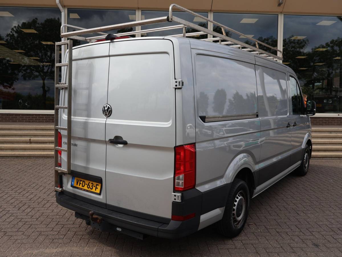 Volkswagen Crafter Volkswagen Crafter 35 2.0TDI L3H2 177 PK AUT. + CAMERA | LED | TREKHAAK 3000 KG | IMPERIAAL | CARPLAY
