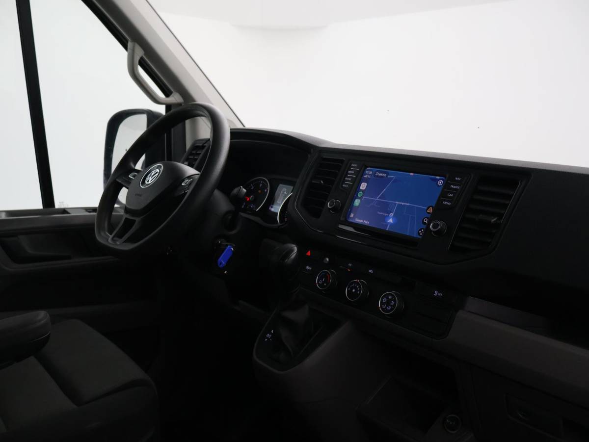 Volkswagen Crafter Volkswagen Crafter 35 2.0TDI L3H2 177 PK AUT. + CAMERA | LED | TREKHAAK 3000 KG | IMPERIAAL | CARPLAY