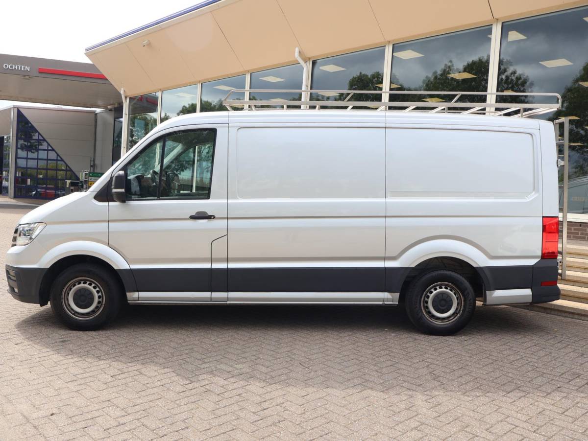 Volkswagen Crafter Volkswagen Crafter 35 2.0TDI L3H2 177 PK AUT. + CAMERA | LED | TREKHAAK 3000 KG | IMPERIAAL | CARPLAY
