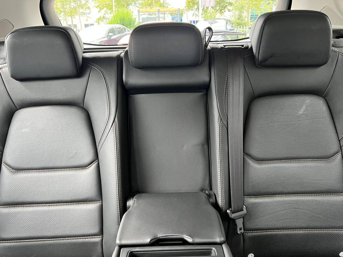 Mazda CX-5 Mazda CX-5 2.0 SkyActiv-G 165 Business Comfort AUTOMAAT | TREKHAAK | LEDER | Bose AUDIO | APPLE CARPLAY/ANDROID AUTO | NED.AUTO | 1e EIGENAAR |