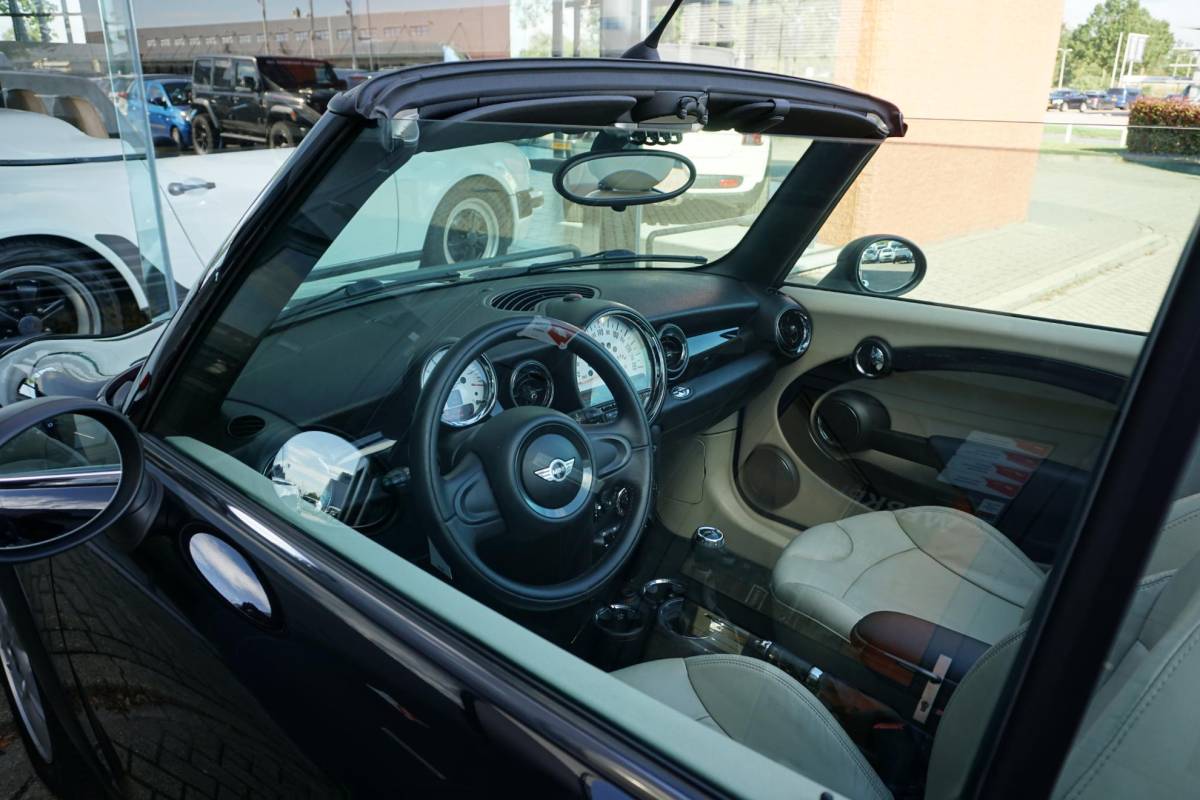 MINI One Cabrio MINI Cabrio 1.6 One Chili + LEDER / PDC